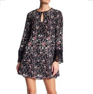 BCBGeneration Dress Womens XSmall Black Mini Floral Fairy Lightweight Flowy Slip